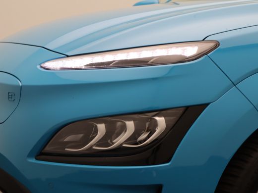 Hyundai Kona Premium 64 kWh | Achteruitrijcamera | Airco (automatisch) | Bagagedek ActivLease financial lease