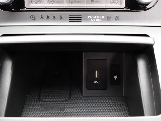 Hyundai Kona Premium 64 kWh | Achteruitrijcamera | Airco (automatisch) | Bagagedek ActivLease financial lease