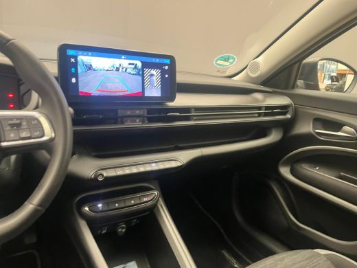 Jeep Avenger Longitude 54 kWh Camera | Stoelverwarming | Keyless | LED | Parkeersensoren Achter | Adaptieve Cr... ActivLease financial lease