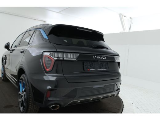 Lynk & Co 01 1.5 360 Graden, Navigatie, Climate, Full black ActivLease financial lease