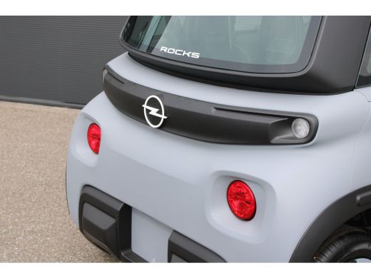 Opel Rocks-e Rocks-E Klub GS | Direct leverbaar | Nieuw | Panoramadak | Bluetooth | USB | LED verlichting | ActivLease financial lease