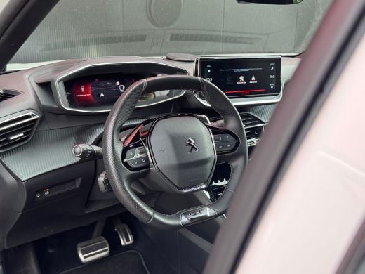 Peugeot 2008 1.2 PureTech GT Pack | Apple Carplay / Android Auto | Focal geluid | Navigatie | Stoelverwarming ... ActivLease financial lease