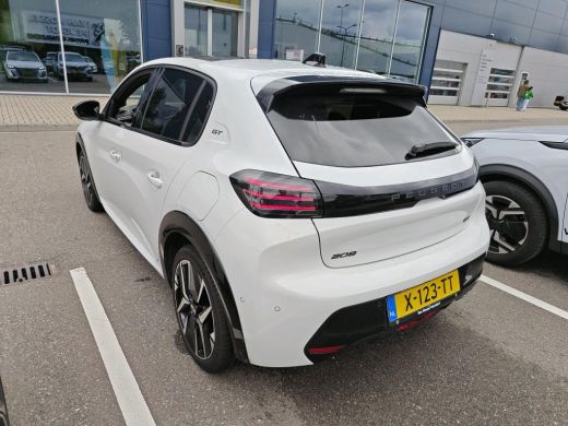 Peugeot 208 1.2 PureTech 100 GT | Navigatie | Camera voor + achter | Panoramadak | Nieuw model | Apple carplay | ActivLease financial lease