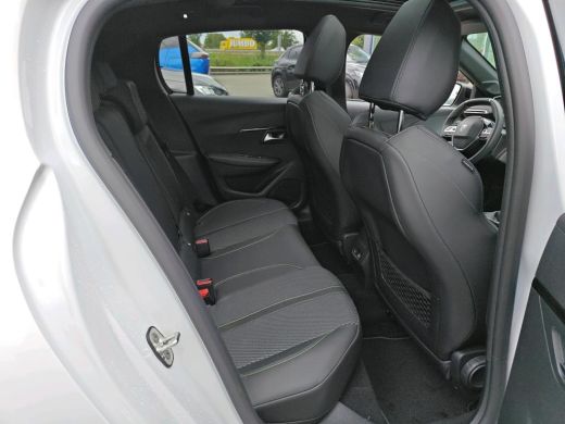Peugeot 208 1.2 PureTech 100 GT | Navigatie | Camera voor + achter | Panoramadak | Nieuw model | Apple carplay | ActivLease financial lease