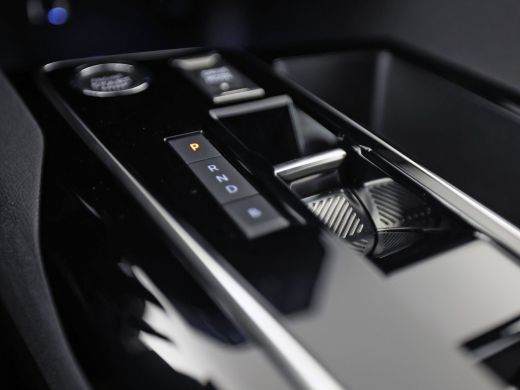 Peugeot 3008 1.6 HYbrid 225 Allure Sport 225Pk Automaat (APPLE CARPLAY, GROOT NAVI, 360 CAMERA, SPORTSTOELEN, ... ActivLease financial lease