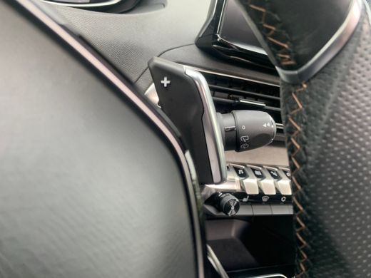 Peugeot 3008 1.6 HYbrid 225 GT Airco | Camera | Cruise Adaptief | DAB | Focal-Audio | Keyless | LMV 19" | Navi... ActivLease financial lease