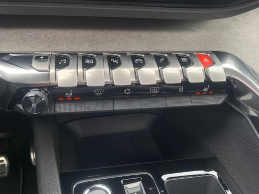 Peugeot 3008 1.6 HYbrid 225 GT Airco | Camera | Cruise Adaptief | DAB | Focal-Audio | Keyless | LMV 19" | Navi... ActivLease financial lease