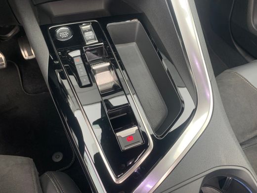 Peugeot 3008 1.6 HYbrid 225 GT Airco | Camera | Cruise Adaptief | DAB | Focal-Audio | Keyless | LMV 19" | Navi... ActivLease financial lease