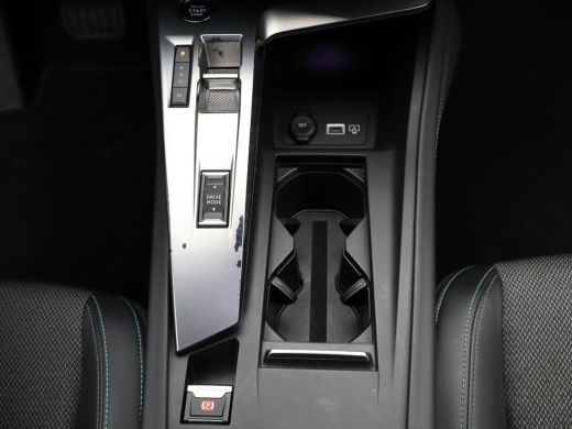 Peugeot 308 1.2 PureTech Allure Pack Business | Trekhaak | Parkeersensoren | Camera | Navigatie | Adaptieve C... ActivLease financial lease