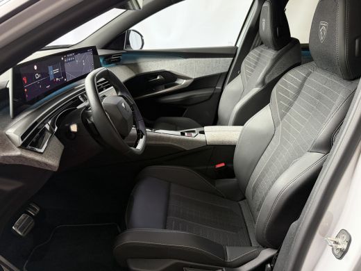 Peugeot 5008 1.2 HYBRID 145 GT 7PERS STOEL/STUUR VERW. ELEK.KLEP LED 7P 7 Persoons ActivLease financial lease