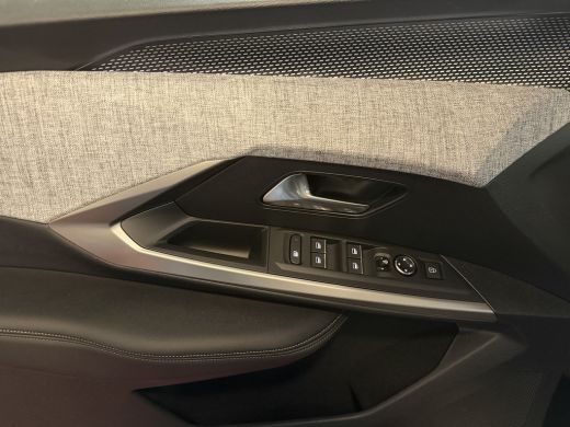 Peugeot 5008 1.2 HYBRID 145 GT 7PERS STOEL/STUUR VERW. ELEK.KLEP LED 7P 7 Persoons ActivLease financial lease