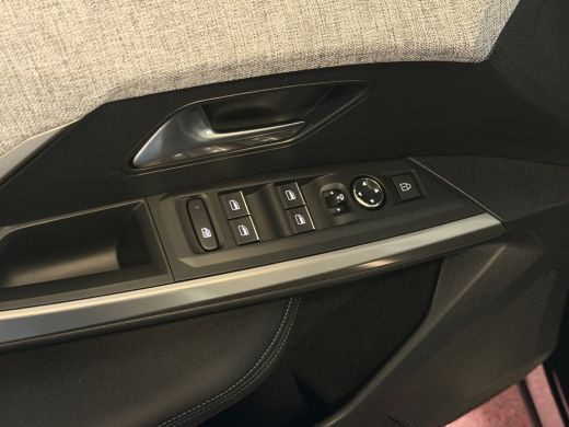 Peugeot 5008 1.2 HYBRID 145 GT 7PERS STOEL/STUUR VERW. ELEK.KLEP LED 7P 7 Persoons ActivLease financial lease