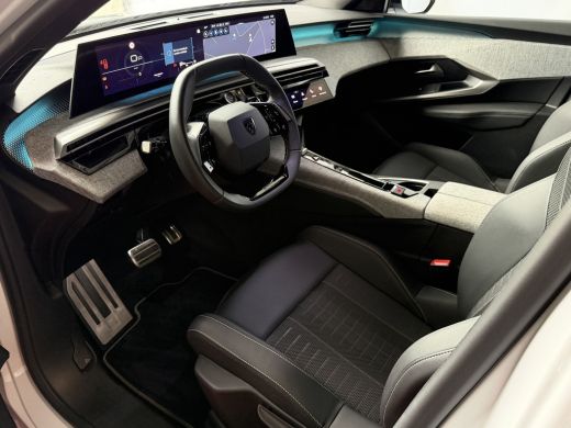 Peugeot 5008 1.2 HYBRID 145 GT 7PERS STOEL/STUUR VERW. ELEK.KLEP LED 7P 7 Persoons ActivLease financial lease