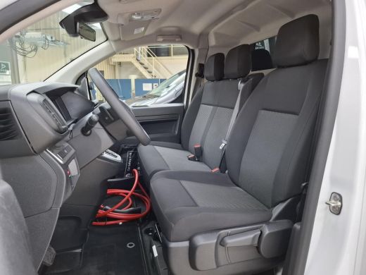 Peugeot e-Expert EV L3 Long 75 kWh | L3 Long | Fase 3 laden | SOH 100% | Nieuw model | 3-Zits | Navigatie | Camera | ActivLease financial lease