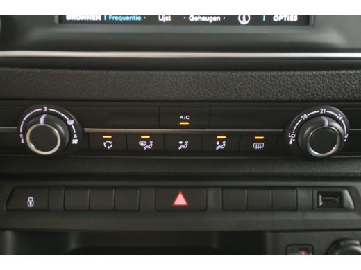 Peugeot e-Expert Long Premium 75 kWh L3H1 Long Range | Snelladen | SOH 98% | DC | 6 Zits | Airco | Camera | Cruise... ActivLease financial lease