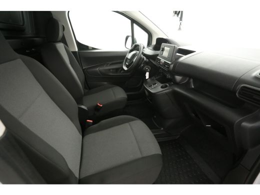 Peugeot e-Partner 136pk 50 kWh | Snelladen | SOH 94% | Airco | Camera | Parkeersensoren ActivLease financial lease