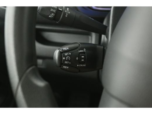 Peugeot Expert Elektrisch Long Premium 75 kWh L3H1 Long Range | Snelladen | SOH 98% | DC | 6 Zits | Airco | Came... ActivLease financial lease