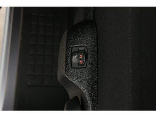 Peugeot Expert Elektrisch Long Premium 75 kWh L3H1 Long Range | Snelladen | SOH 98% | DC | 6 Zits | Airco | Came... ActivLease financial lease