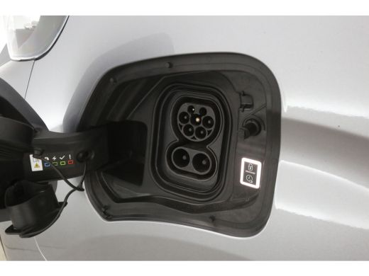 Peugeot Expert Elektrisch Long Premium 75 kWh L3H1 Long Range | Snelladen | SOH 98% | DC | 6 Zits | Airco | Came... ActivLease financial lease
