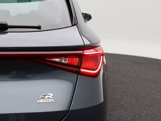 Seat Leon Sportstourer 1.5 TSi 204 Pk e-Hybrid FR Business | Stoel/Stuurverwarming | Camera | Trekhaak | Na... ActivLease financial lease