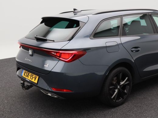 Seat Leon Sportstourer 1.5 TSi 204 Pk e-Hybrid FR Business | Stoel/Stuurverwarming | Camera | Trekhaak | Na... ActivLease financial lease