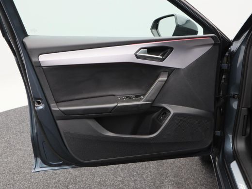 Seat Leon Sportstourer 1.5 TSi 204 Pk e-Hybrid FR Business | Stoel/Stuurverwarming | Camera | Trekhaak | Na... ActivLease financial lease
