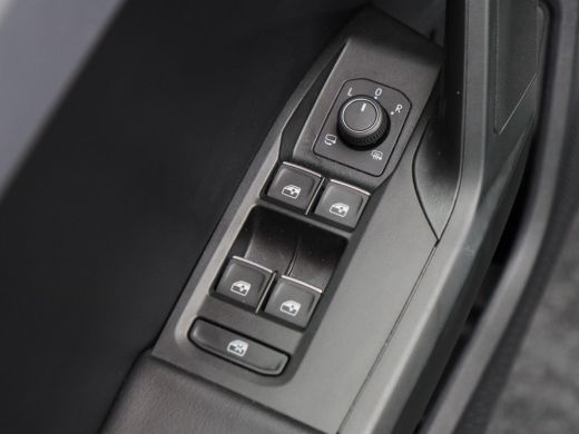 Seat Leon Sportstourer 1.5 TSi 204 Pk e-Hybrid FR Business | Stoel/Stuurverwarming | Camera | Trekhaak | Na... ActivLease financial lease