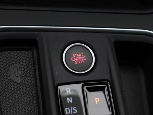 Seat Leon Sportstourer 1.5 TSi 204 Pk e-Hybrid FR Business | Stoel/Stuurverwarming | Camera | Trekhaak | Na... ActivLease financial lease