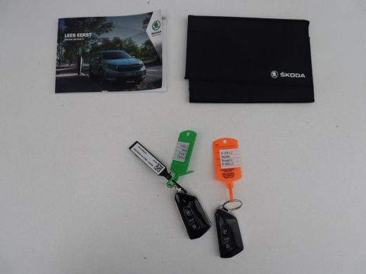 Skoda Enyaq iV | SOH 94,1% | Half leder | Navigatie | Carplay | Sfeerverlichting | Climate control | Camera | Pa... ActivLease financial lease