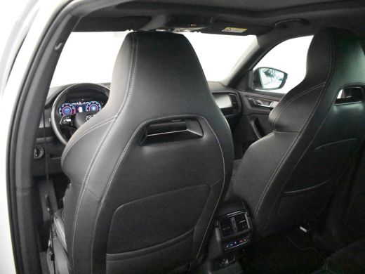 Skoda Kodiaq 1.5 TSI Sportline Business 7p. l Elektr. Trekhaak l Pano Dak l Elekt. Stoel incl Memory l Elektr... ActivLease financial lease