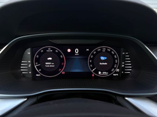 Skoda Octavia Combi 1.5 TSI 115 pk Business Edition | Wegklapbare Trekhaak | Achteruitrijcamera | Apple Carplay | ActivLease financial lease