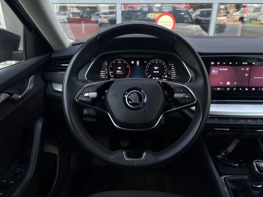 Skoda Octavia Combi 1.5 TSI 115 pk Business Edition | Wegklapbare Trekhaak | Achteruitrijcamera | Apple Carplay | ActivLease financial lease