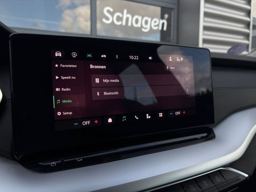 Skoda Octavia Combi 1.5 TSI 115 pk Business Edition | Wegklapbare Trekhaak | Achteruitrijcamera | Apple Carplay | ActivLease financial lease
