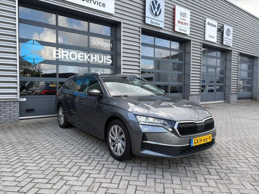 Skoda Octavia Combi 1.5 TSI 115 pk Business Edition | Wegklapbare Trekhaak | Achteruitrijcamera | Apple Carplay | ActivLease financial lease
