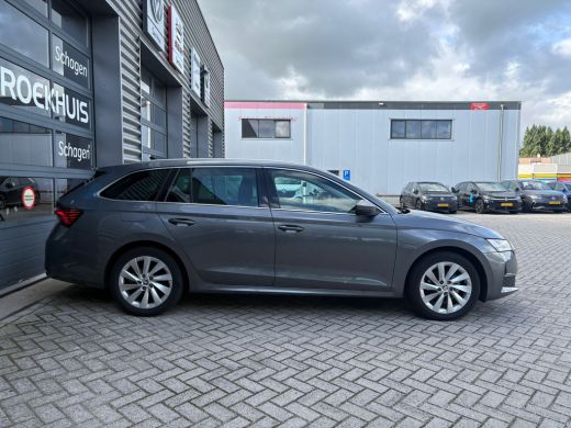 Skoda Octavia Combi 1.5 TSI 115 pk Business Edition | Wegklapbare Trekhaak | Achteruitrijcamera | Apple Carplay | ActivLease financial lease