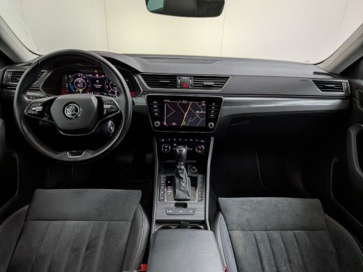 Skoda Superb Combi 1.4 TSI iV Sportline Business 218PK DSG/AUTO l Elektr. Klep l Achteruitrijcamera | App Conn... ActivLease financial lease