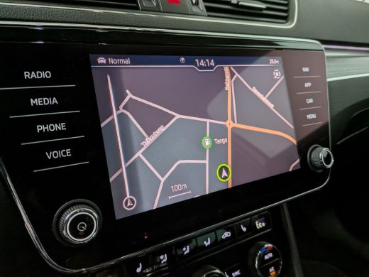 Skoda Superb Combi 1.4 TSI iV Sportline Business 218PK DSG/AUTO l Elektr. Klep l Achteruitrijcamera | App Conn... ActivLease financial lease