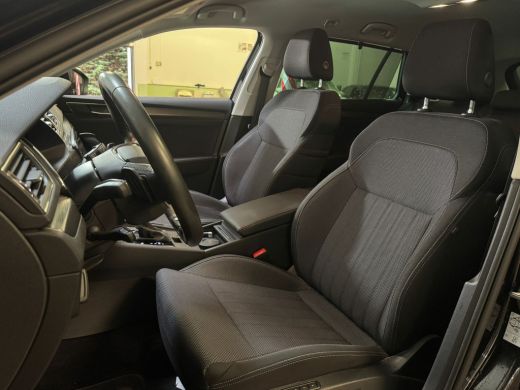 Skoda Superb Combi iV 218PK DSG HYBRID BUSINESS CAMERA/NAVI/VIRTUAL/STUURVERW. ActivLease financial lease