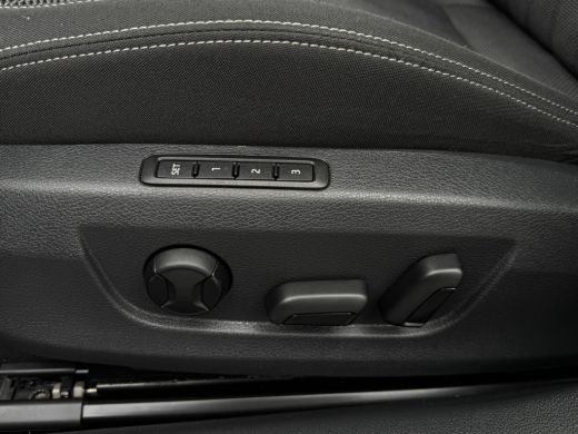 Skoda Superb Combi iV 218PK DSG HYBRID BUSINESS CAMERA/NAVI/VIRTUAL/STUURVERW. ActivLease financial lease