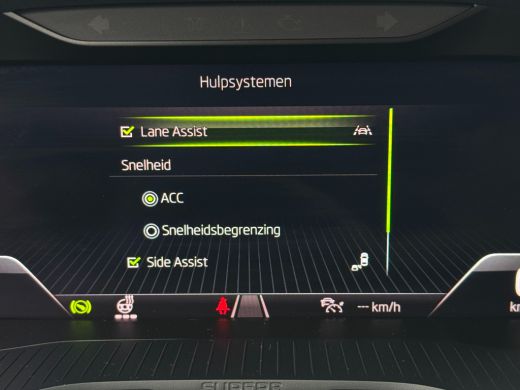 Skoda Superb Combi iV 218PK DSG HYBRID BUSINESS CAMERA/NAVI/VIRTUAL/STUURVERW. ActivLease financial lease