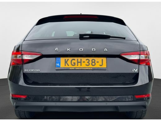 Skoda Superb Combi iV 218PK DSG HYBRID BUSINESS CAMERA/NAVI/VIRTUAL/STUURVERW. ActivLease financial lease