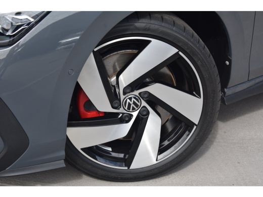 Volkswagen Golf 1.5 272pk eHybrid GTE | ACC | Sport Pakket | Volledig leder | Stoelverwarming- en verkoeling | Sc... ActivLease financial lease