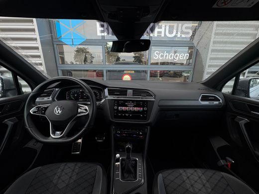 Volkswagen Tiguan Allspace 1.5 TSI 150 pk DSG R-Line Business 7pers. | Wegklapbare Trekhaak | Achteruitrijcamera | Apple Car... ActivLease financial lease