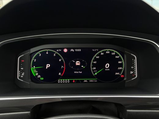 Volkswagen Tiguan Allspace 1.5 TSI 150 pk DSG R-Line Business 7pers. | Wegklapbare Trekhaak | Achteruitrijcamera | Apple Car... ActivLease financial lease