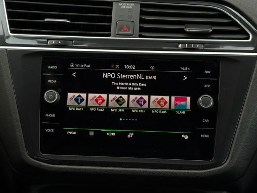 Volkswagen Tiguan Allspace 1.5 TSI 150 pk DSG R-Line Business 7pers. | Wegklapbare Trekhaak | Achteruitrijcamera | Apple Car... ActivLease financial lease