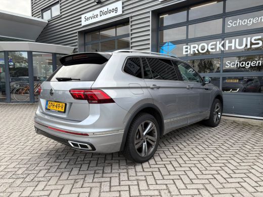 Volkswagen Tiguan Allspace 1.5 TSI 150 pk DSG R-Line Business 7pers. | Wegklapbare Trekhaak | Achteruitrijcamera | Apple Car... ActivLease financial lease