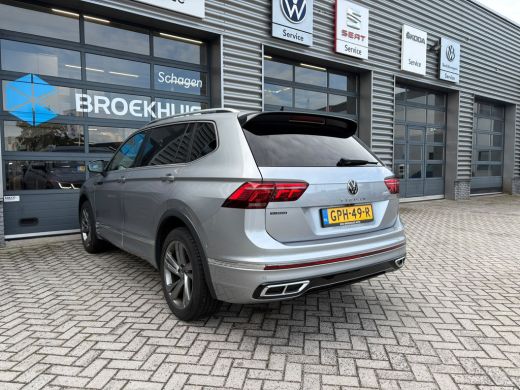 Volkswagen Tiguan Allspace 1.5 TSI 150 pk DSG R-Line Business 7pers. | Wegklapbare Trekhaak | Achteruitrijcamera | Apple Car... ActivLease financial lease
