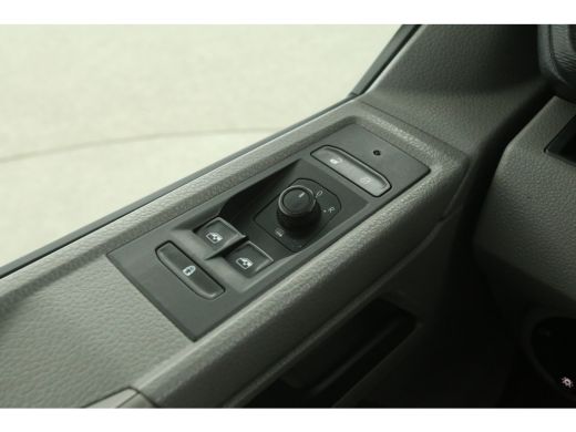 Volkswagen Transporter 2.0 TDI L1H1 | Airco | Cruise | Carplay | Trekhaak | Navi ActivLease financial lease