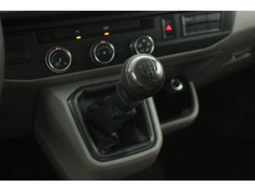 Volkswagen Transporter 2.0 TDI L1H1 | Airco | Cruise | Carplay | Trekhaak | Navi ActivLease financial lease