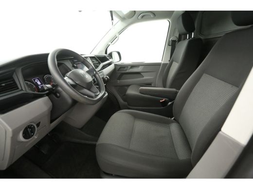 Volkswagen Transporter 2.0 TDI L1H1 | Airco | Cruise | Carplay | Trekhaak | Navi ActivLease financial lease